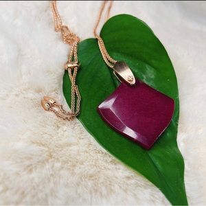 Kendra Scott Aislinn Rose Gold Pendant in Maroon Jade